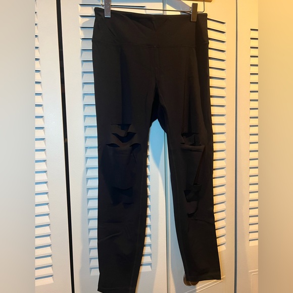 ZYIA black slash hi-rise legging - Picture 6 of 7